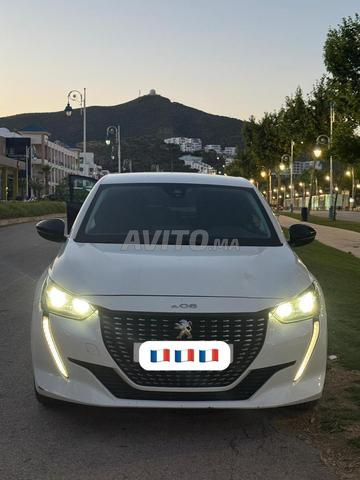 Peugeot 208 modèle 2022 ... 2ème main - 2