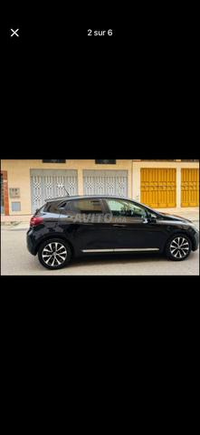 Renault Clio Diesel Manuelle 2023 130km à Tanger - 2
