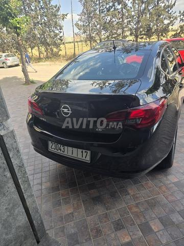 Opel Astra disponible à Sefrou - 2