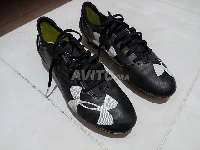 Godasse Noire Under Armour originale - 2