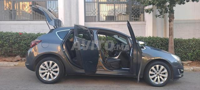 Opel Astra Diesel Automatique 2016 à Casablanca