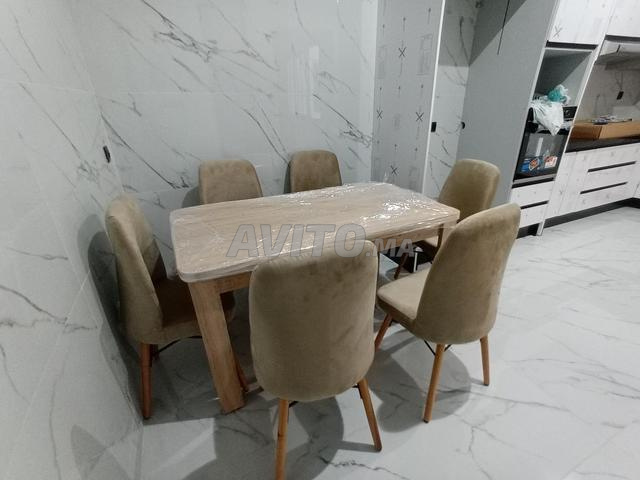 Table à manger de première qualité à un prix incroyable, magnifique, quel bonheur