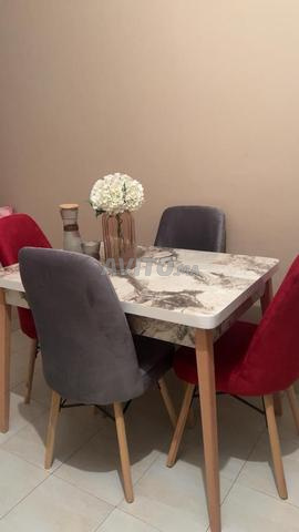 Table à manger de première qualité à un prix incroyable, magnifique, quel bonheur