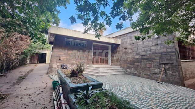 A VENDRE VILLA A DEMOLIR SUR CHANTILLY