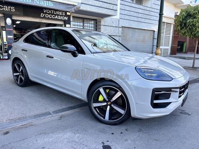 PORSCHE CAYENNE COUPE HYBRIDE