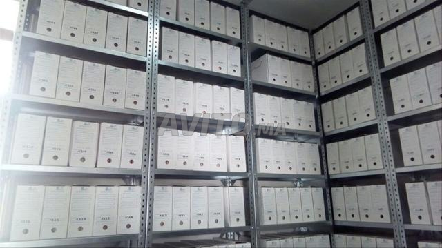 Rayonnage métallique léger pour stock/vestiaire