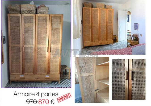 Armoire quatre portes en bois et cannage naturel
