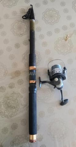 Canne à pêche et moulinets de taille moyenne