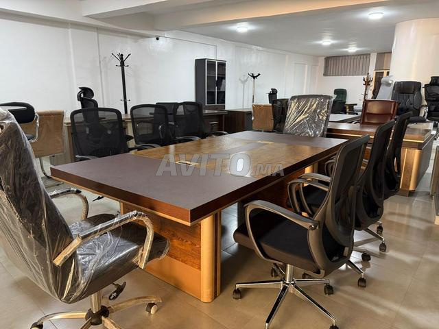 Tables de réunion parfaites pour entreprises et administrations✔️