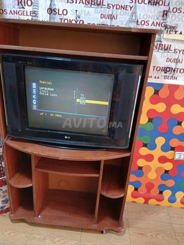 واجهة عرض وتلفزيون LG