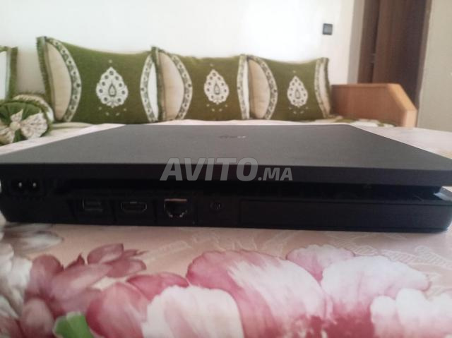 PS 4 Slim neuve - 2
