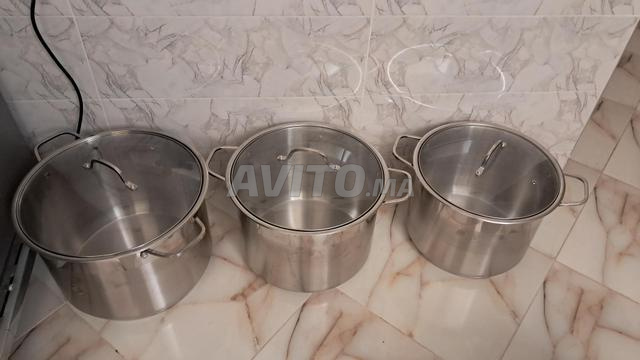 3 casseroles en inox pur européen comme neuves. 19 litres 17...15 - 2