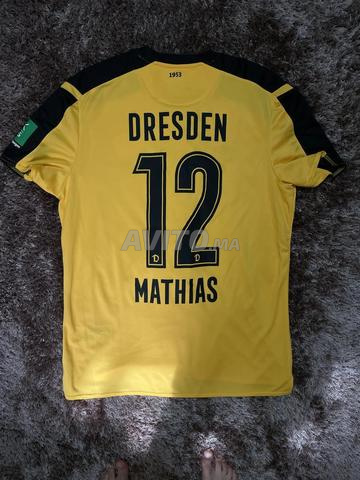 Maillot Dynamo Dresden domicile 2021/22. L Over GER - 2