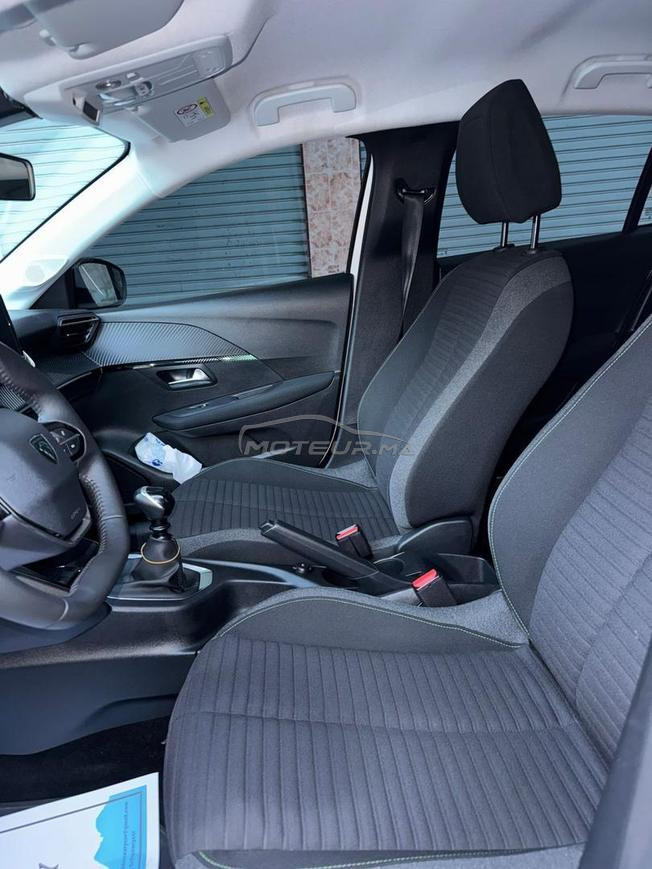 Peugeot 208 Diesel Manuelle 2024 à Tanger
