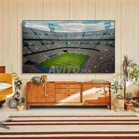 Samsung U8000F 85” Smart TV Cinéma Maison - 2