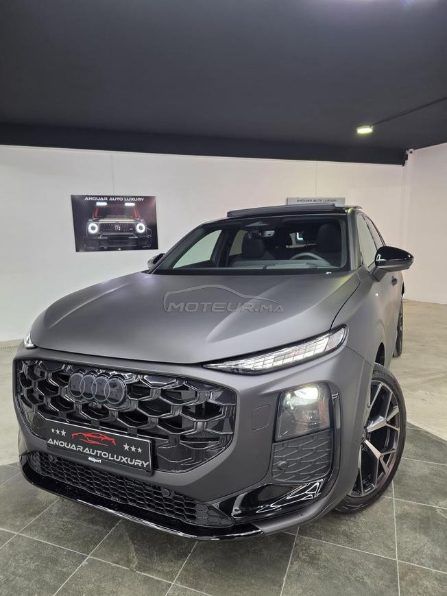 New Audi Q3 Sline 2.0 TDI  Noir matte Full options