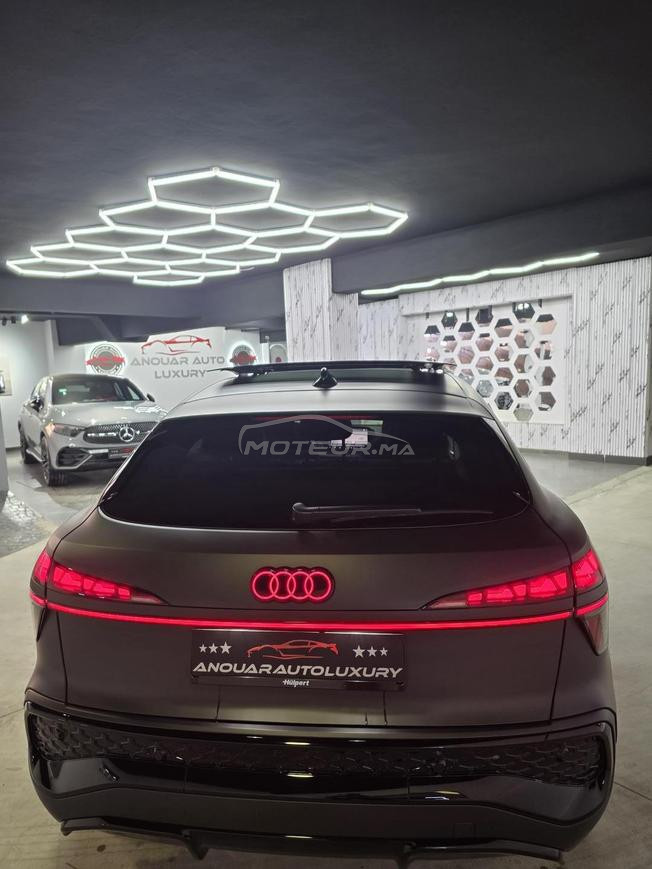 New Audi Q3 Sline 2.0 TDI  Noir matte Full options