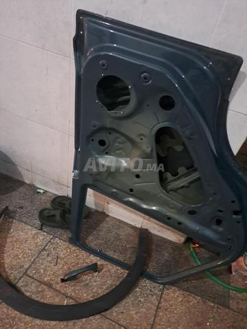 باب خلفي أيسر تروك - 2