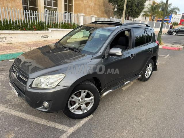 Toyota rav4 2010 - 2