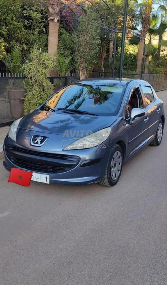 Peugeot 207 Essence Manuelle 2007 à Marrakech