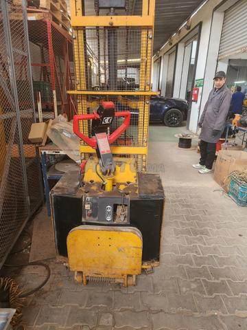 ÉLÉVATEUR ÉLECTRIQUE