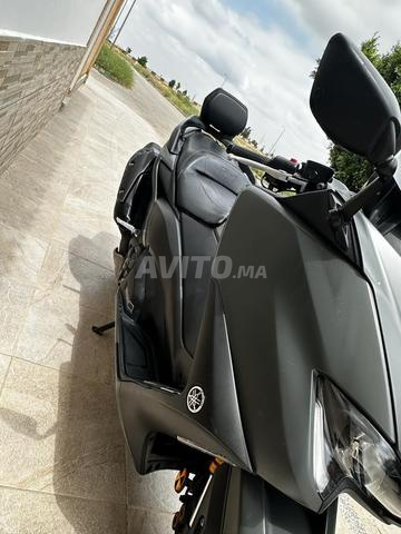 Yamaha Tmax 560