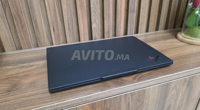 Lenovo X1 Carbon Ultra 7 32GB RAM 1TB SSD - 2