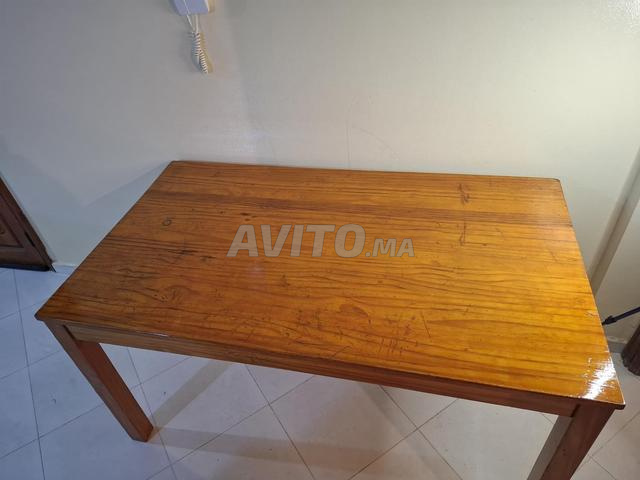 Grande table en bois à vendre