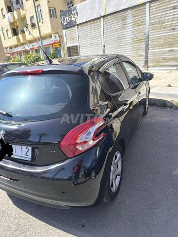 Peugeot 208 like 2017