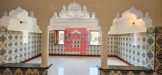 Appartement à louer mensuellement à El Khawass