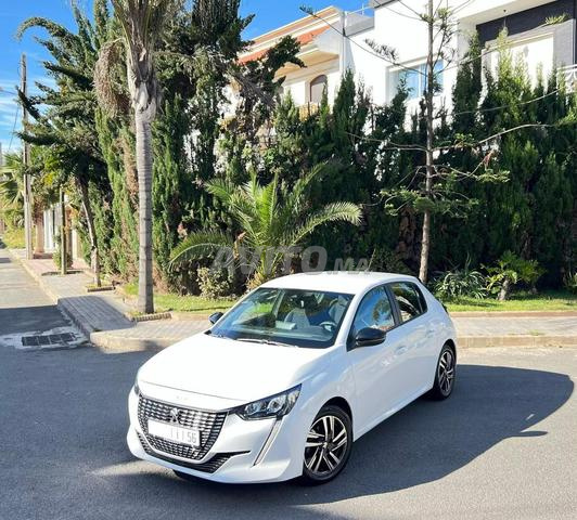 Peugeot 208 Diesel Manuelle 2023 à Casablanca