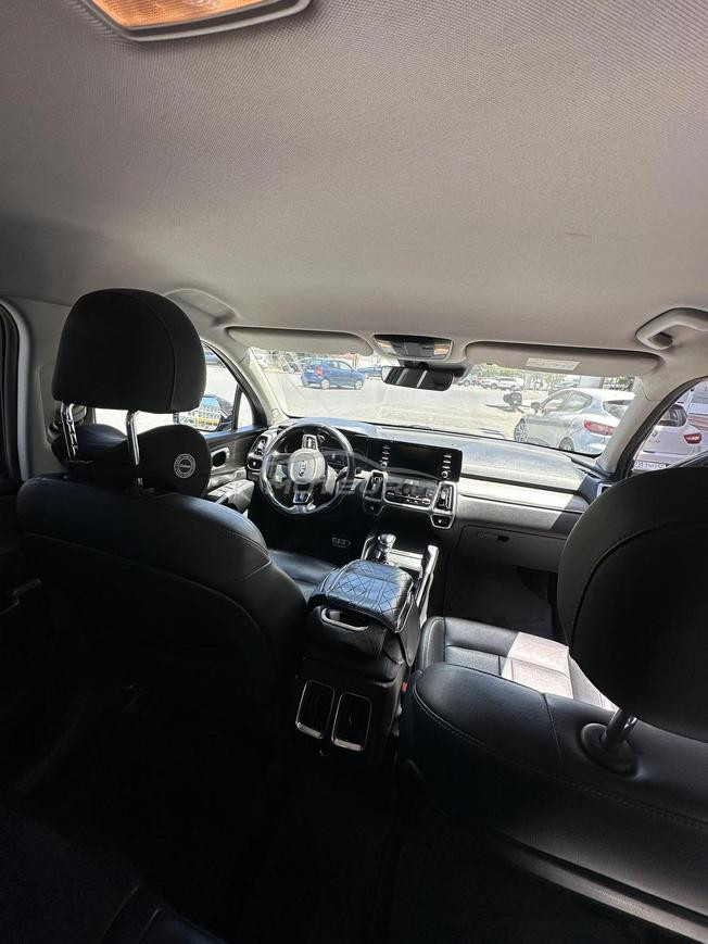 Kia SORENTO LUXURY FULL OPTION 