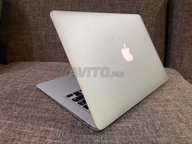 MacBook i5 Slime air Ram 8 disc 256 SSD 🔋 7h