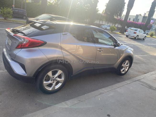 Toyota CHR 66000 km premiere main 