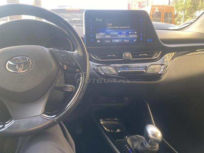 Toyota CHR 66000 km premiere main 