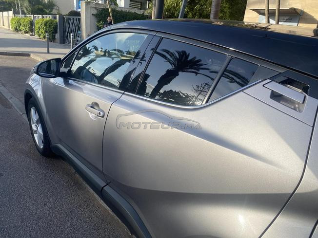 Toyota CHR 66000 km premiere main 