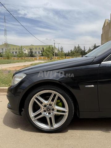 Mercedes-Benz 220 Diesel Automatique 2011 à Meknès