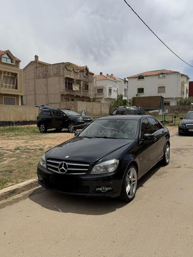 Mercedes-Benz 220 Diesel Automatique 2011 à Meknès