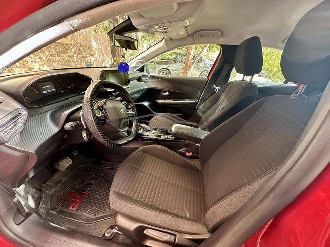 Peugeot 208 Diesel Automatique 2022 1ere main 