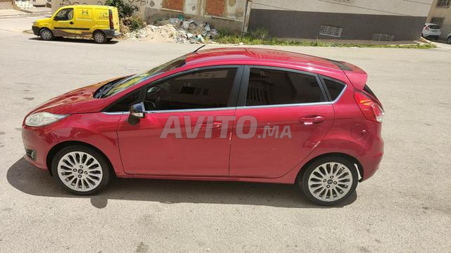 Ford Fiesta Titanium la rouge 2017/7