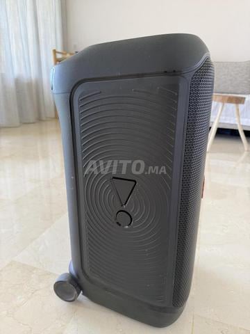 JBL Partybox 320 (comme neuf)
