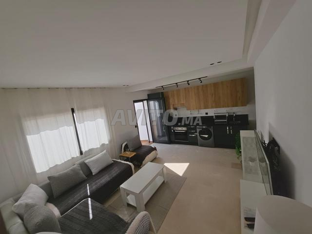 Studio meublé bien ensoleillé à Q. Les Hôpitaux - 2