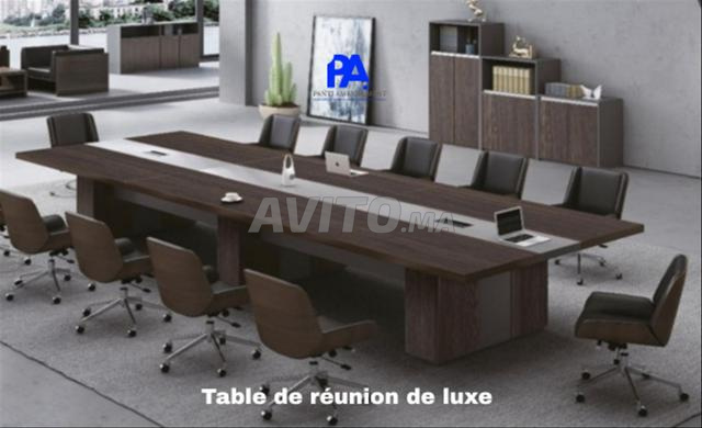 Table de réunion 2m40/bureau/fauteuil/banc