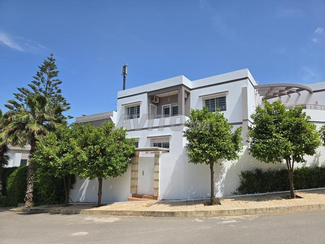 Villa trois façades luxe école référence - 2