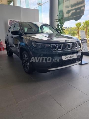Jeep Compass Essence Automatique 2025 à Casablanca