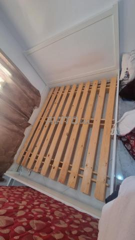 Lit complet sans matelas