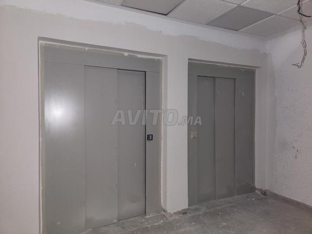 Plateaux bureaux luxe proximité Avenue des Far - 2