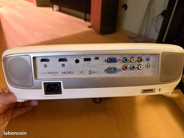 Vidéoprojecteur BenQ W2000 - 2