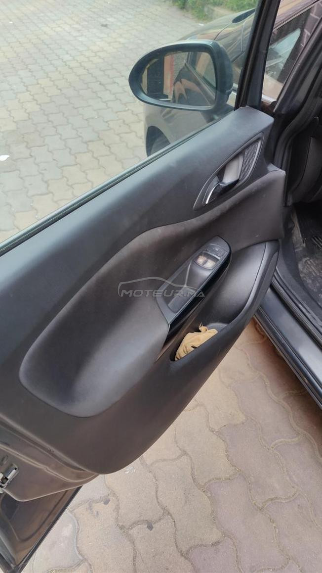 véhicule Opel corsa essence 8 CHV