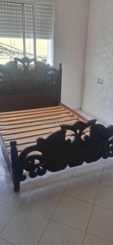 lit/coiffeuse/table de nuit/placard - 2